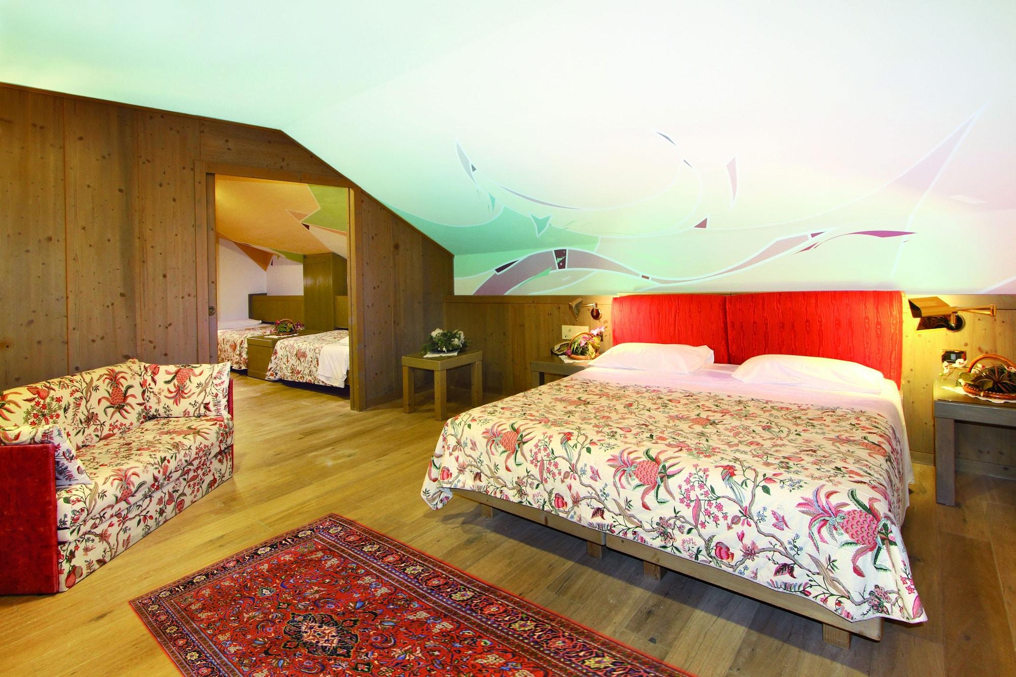 Hotel Rubino Deluxe Campitello di Fassa Exterior foto