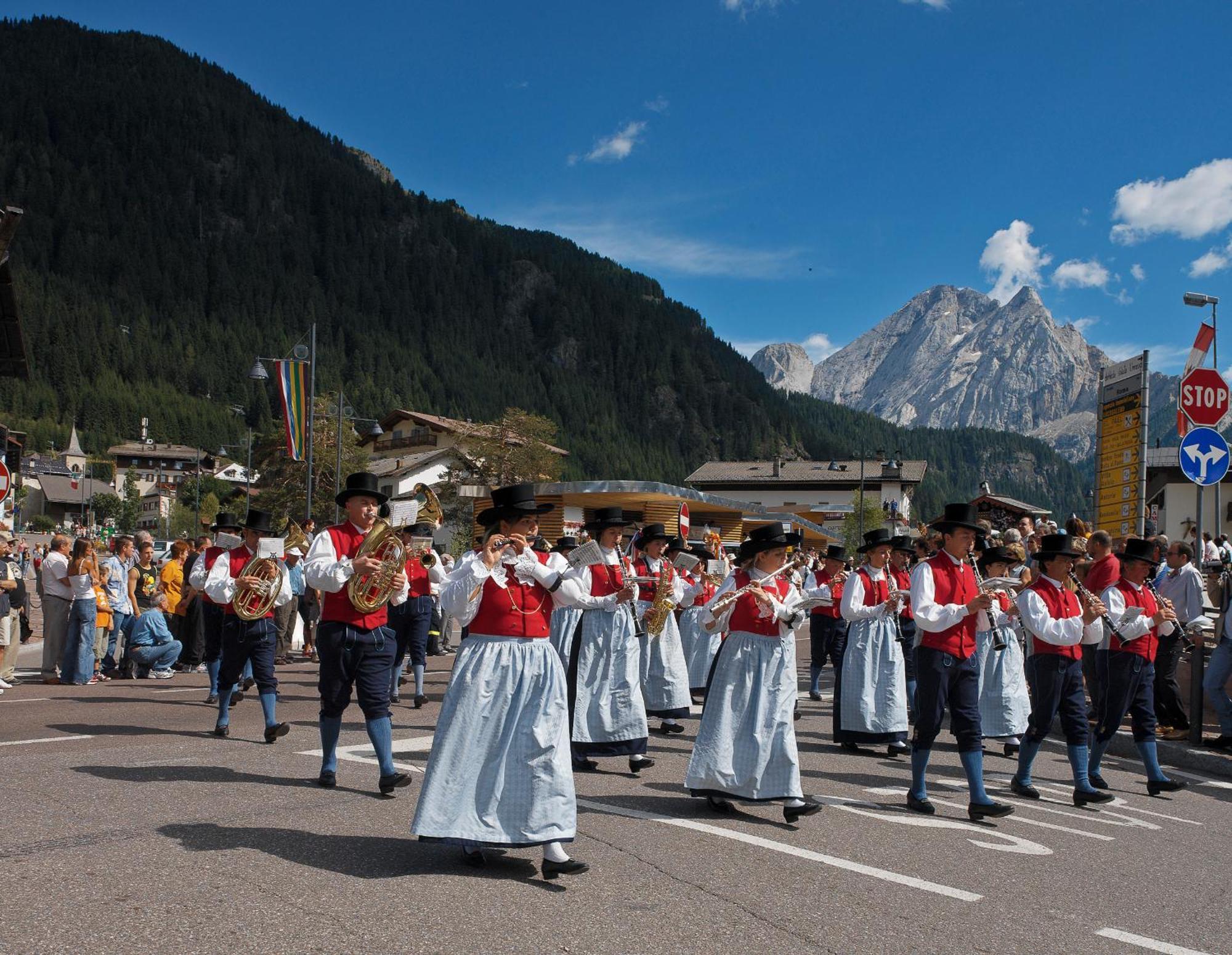 Hotel Rubino Deluxe Campitello di Fassa Exterior foto