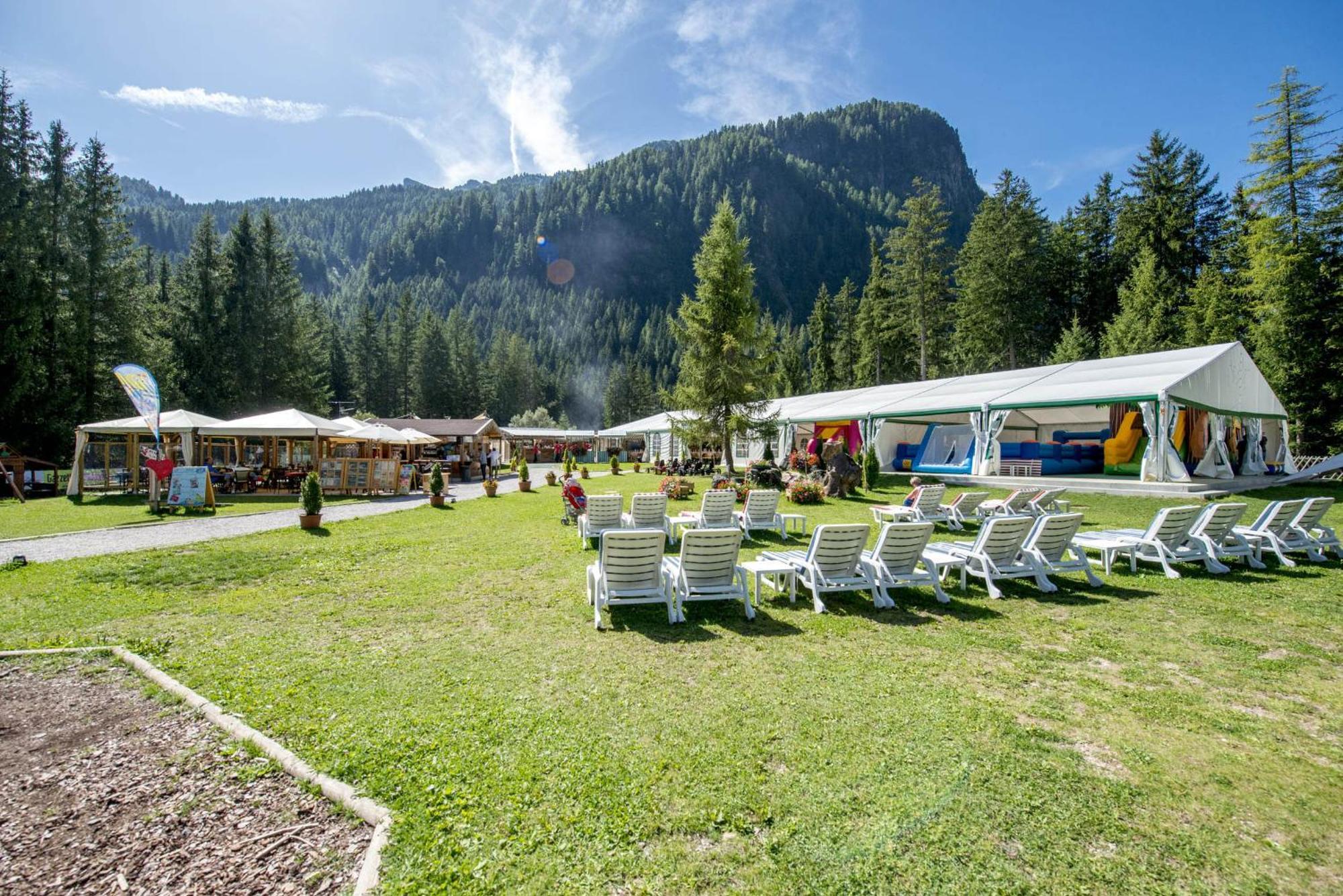 Hotel Rubino Deluxe Campitello di Fassa Exterior foto